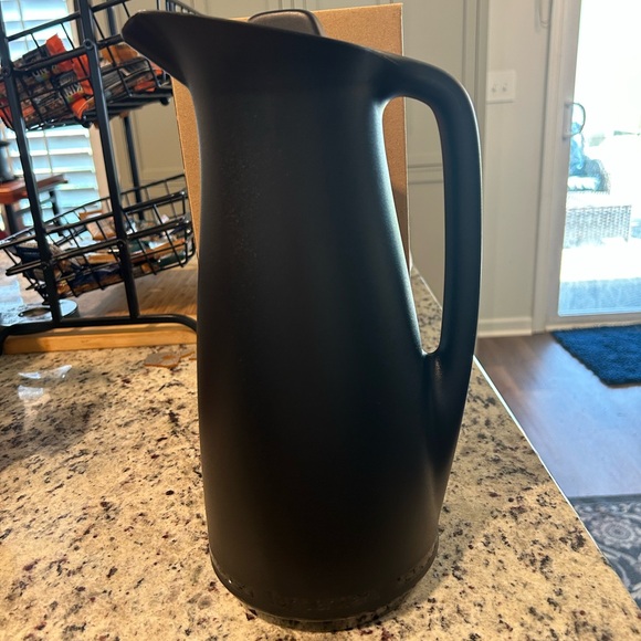 Vintage Tupperware Pitcher- Thermo Tup- Brand New in box - Picture 2 of 8